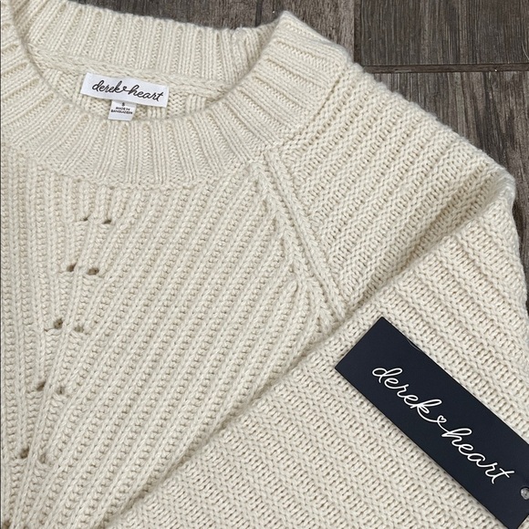 NWT Derek Heart Cream Knit Crop Boho Sweater - Picture 2 of 3
